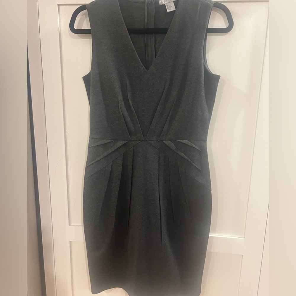 H&M Elegant Gray Sleeveless Dress